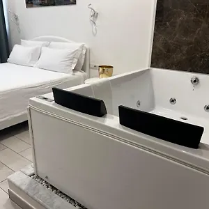 https://mergellina-amore-e-fantasia.hotels-amalfi.com